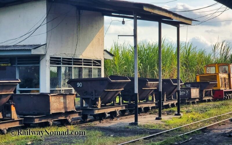 P.G Semboro 사탕수수 농장의 초소와 입환작업중인 철도차량들